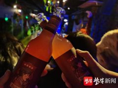 情人节送花古代元宵节才是中国“情人节”？当代青年：每个送礼物的