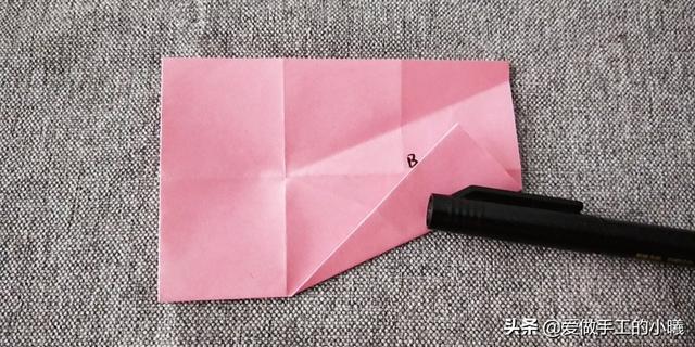 制作礼品盒简朴又好看 实用礼品包装折纸